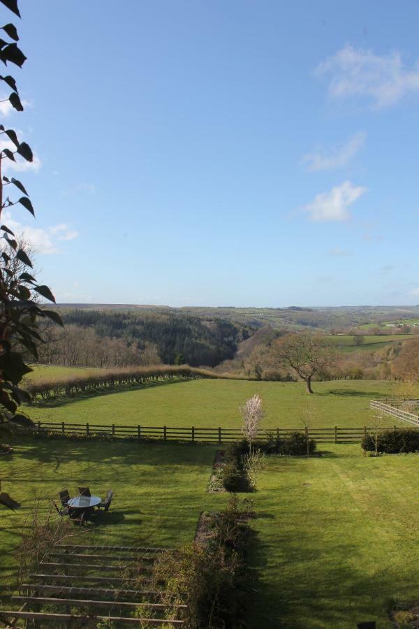 Mallyan Spout Hotel Goathland Exterior photo